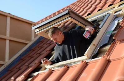 Pose de fenêtres de toit Velux à Biert